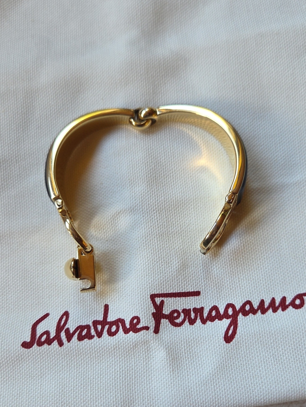 Salvatore Ferragamo Gold Vara-Inspired Bracelet with Black Accents - Picture 5 of 6